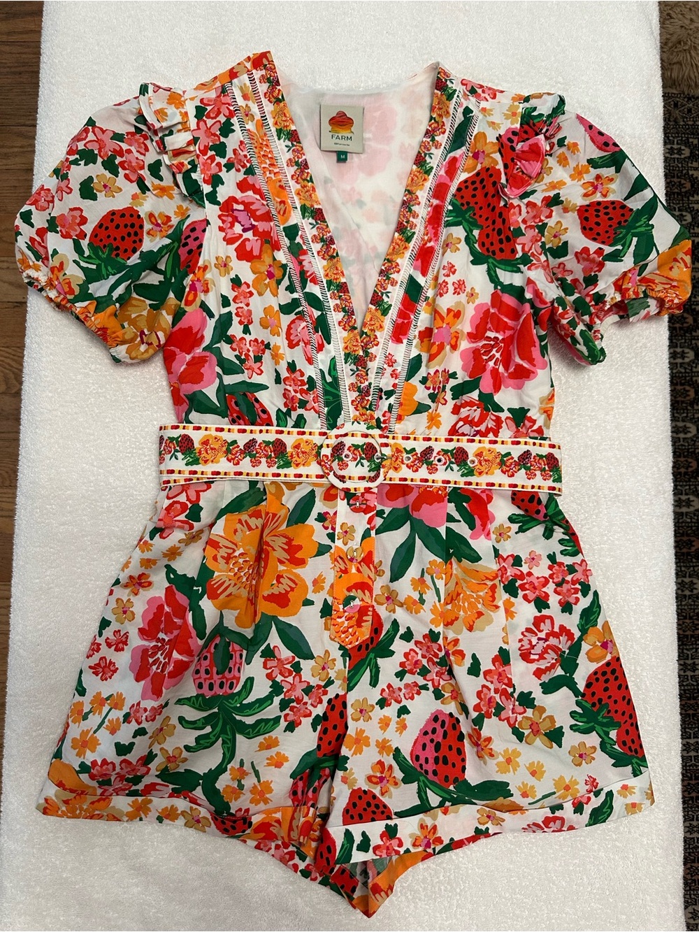 FARM Rio Flowerful Sketch Floral V-Neck Romper with Strawberry White Women Med - Picture 4 of 15